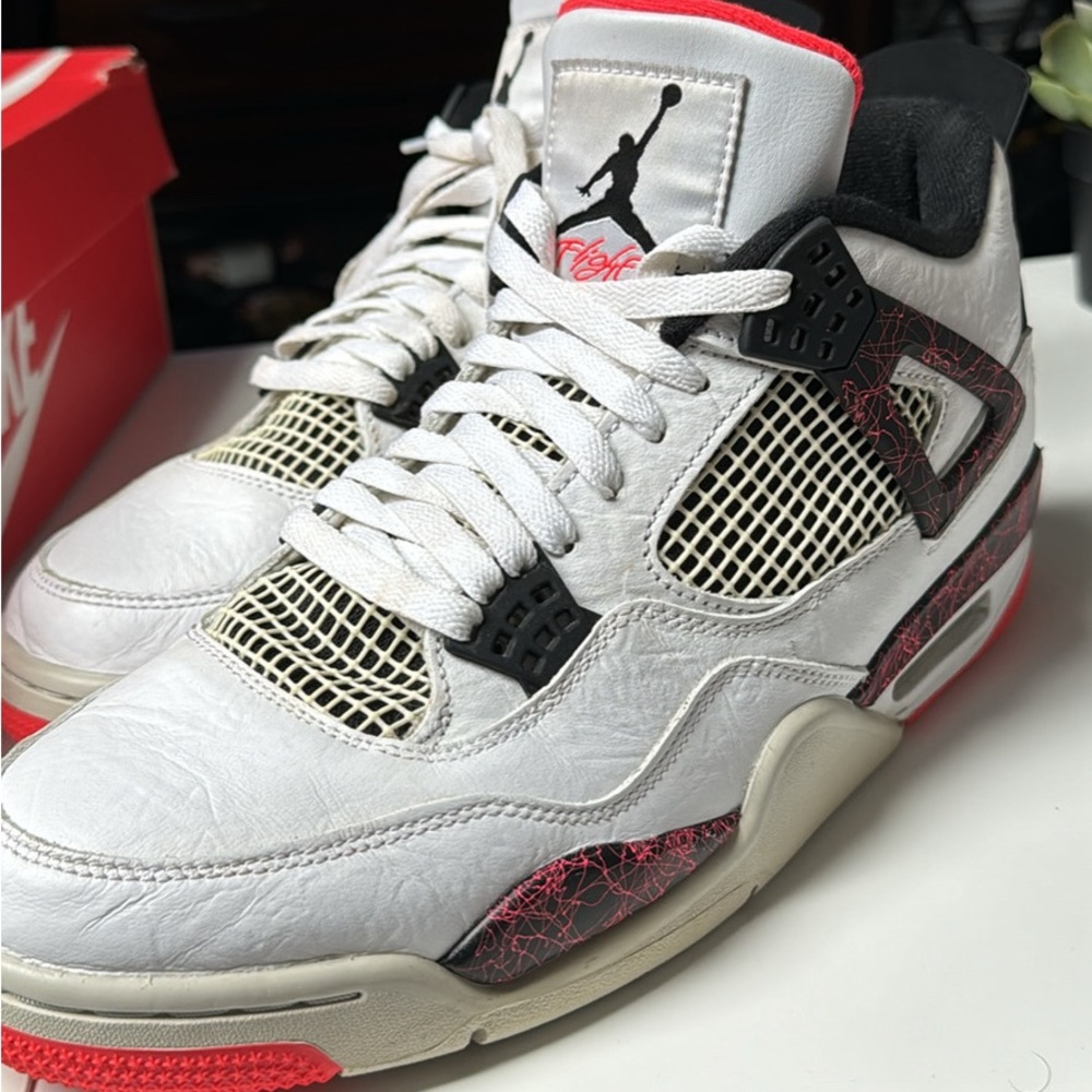 Jordan 4 Pale Citron S12